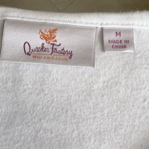 Quacker Factory Christmas Shirt Women's Medium Tree Presents QVC Sequins White - Picture 4 of 4